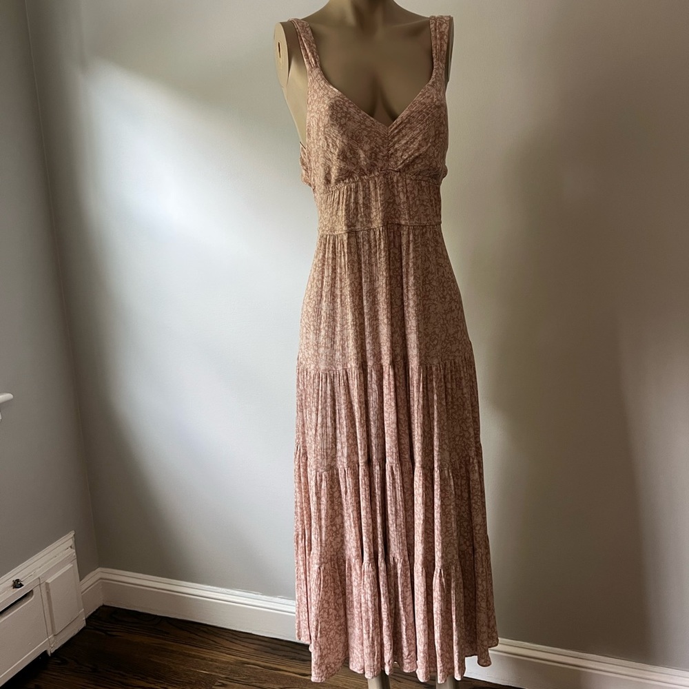 Blush color 
Tiered midi dress
